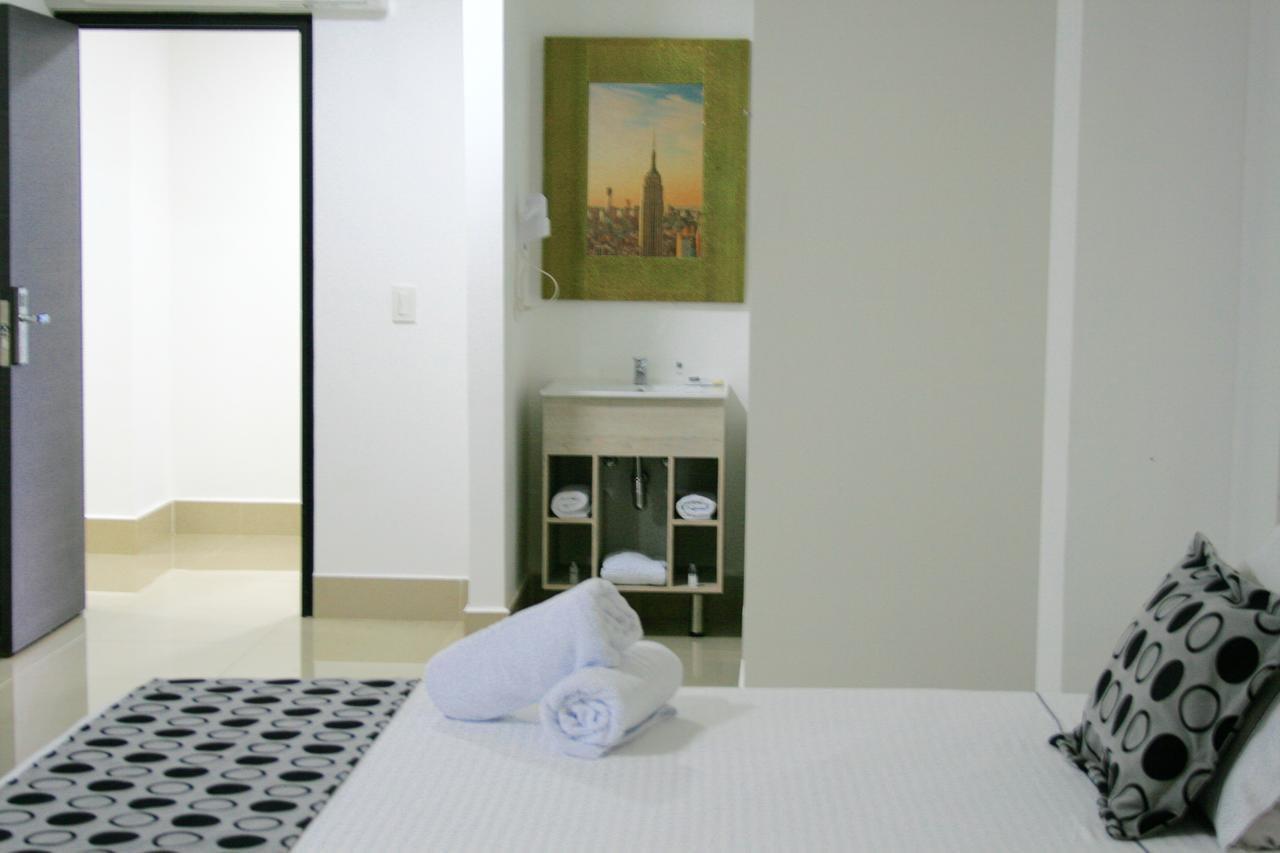 Hotel Lleras Express メデジン エクステリア 写真